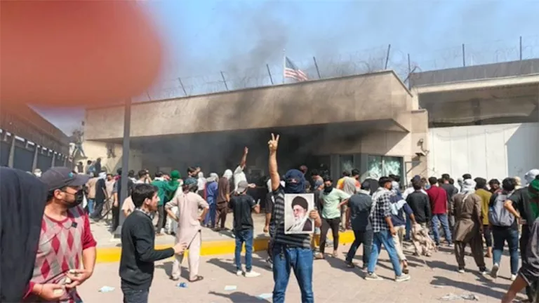سقوط قتلى خلال محاولة لاقتحام القنصلية الأمريكية بكراتشي