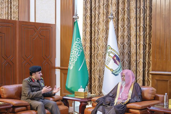 المفتي يستقبل أمين ومدير شرطة الطائف
