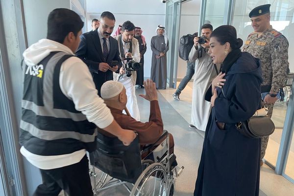 مطار عرعر يستقبل أكثر من 250 عراقياً قادمين من القاهرة ونيودلهي