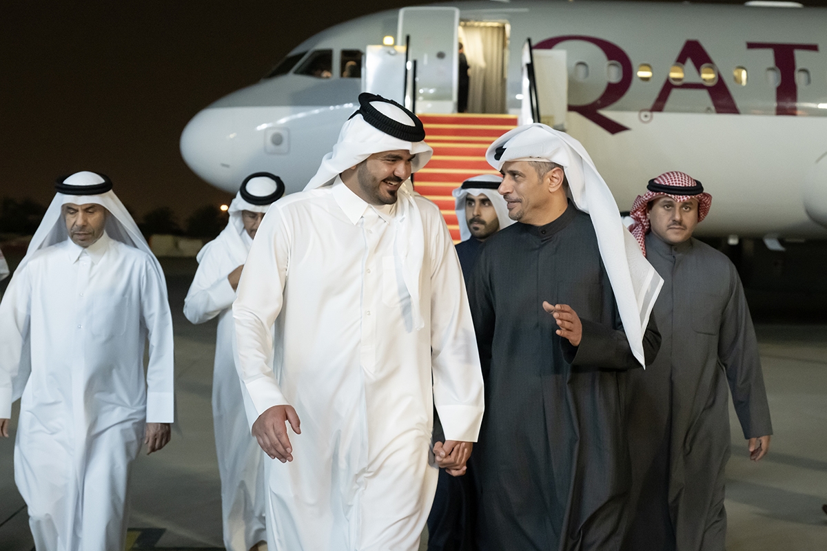 رئيس المجلس الأولمبي الآسيوي يصل إلى الكويت