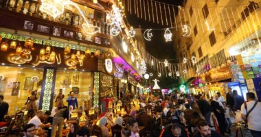 صحيفة سعودية: شارع المعز متحف مفتوح وقلب احتفالات رمضان