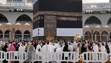 سيتم إرجاع الفائض للحجاج.. اللجنة الملكية للحج تحدد الكلفة النهائية لحج 1447 هـ في 63 ألف درهم