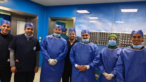 إنجاز طبي جديد بمستشفيات جامعة بنها.. جراحة دقيقة تعيد الأمل لمريضة وتنقذ بصرها