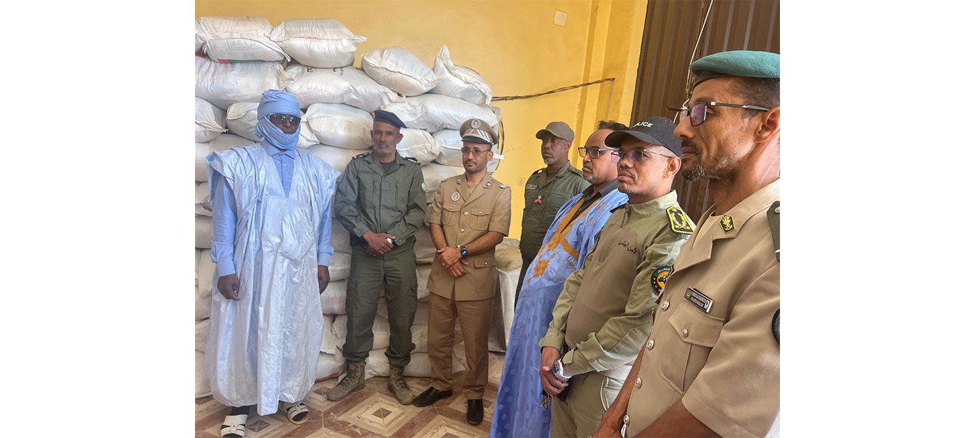 توزيع 1300 سلة غذائية على أسر متعففة في ازويرات