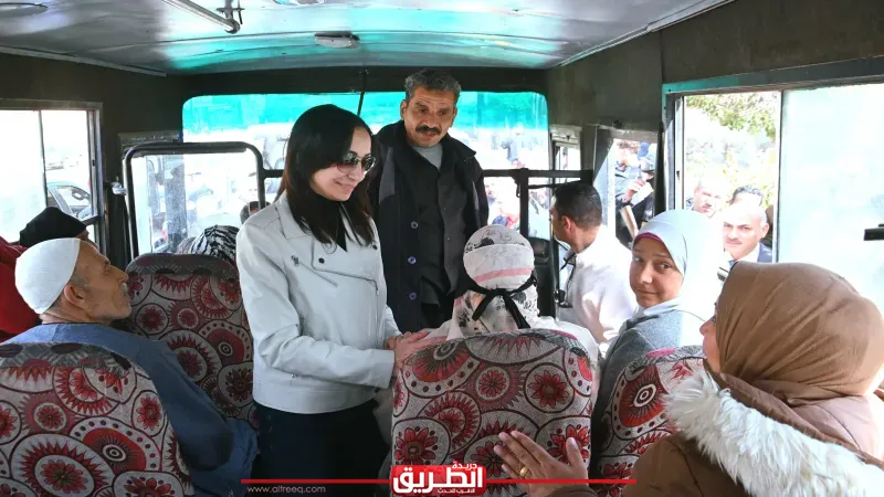 محافظ البحيرة تتابع منظومة النقل الداخلي وتستقل أحد مركباتها بإيتاي البارود