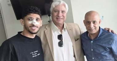 عبد الناصر محمد يزور قطة فى المستشفى بعد جراحة كسر الأنف