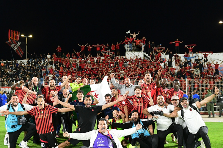 إدارة الاتحاد تشكر الأنصار على الدعم أمام آسفي
