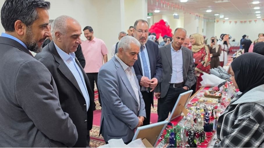 انطلاق بازار طالبات سكن تطوير معان احتفاء بيوم العلم الأردني