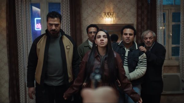 مسلسل عرض وطلب الحلقة 13، دينا تطلب من سلمى أبو ضيف قتل الصحفي حتى لا يفضح أمرهم