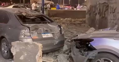 تهشم سيارتين إثر انهيار أجزاء من عقار قديم بالإسكندرية دون إصابات