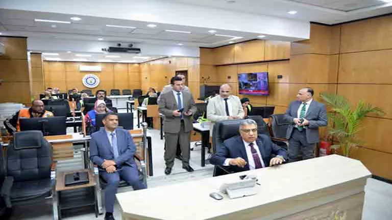 المحافظ يتفقد الشبكة الوطنية للطوارئ ويؤكد التعامل الفوري مع أي متغيرا