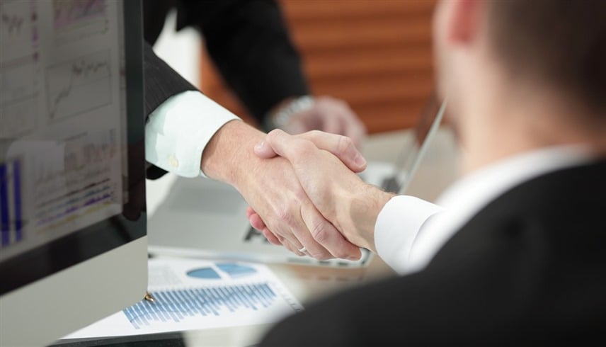 الإمارات.. ما هي شروط ترحيل الإجازة السنوية للموظف؟