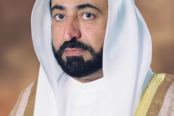 حاكم الشارقة يصدر قراراً إدارياً بشأن تنظيم منصة القواسم