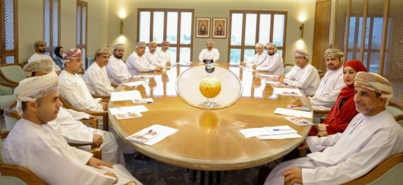 وزير الخارجية يؤكد على الدور الوطني الذي تضطلع به وسائل الإعلام في سلطنة عُمان