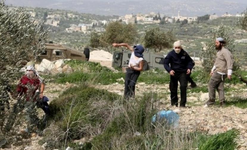 شهيدان و4 مصابين في هجوم للمستوطنين على مدرسة بقرية المغير شمال شرق رام الله