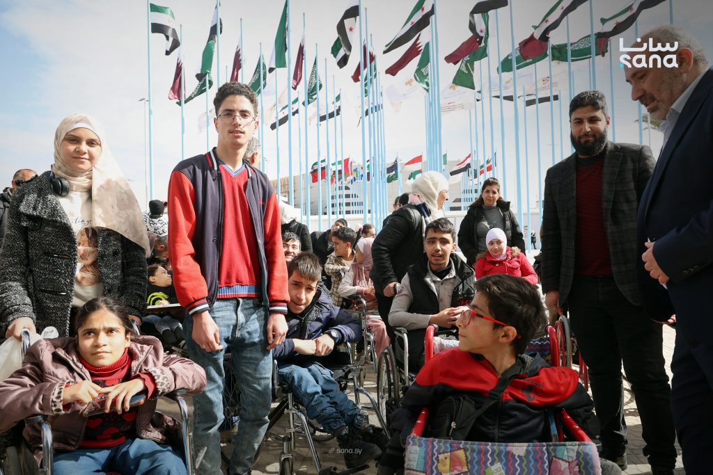 70 طالباً من معهد الأمل للإعاقة الحركية في جولة معرفية ضمن معرض الكتاب