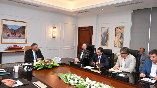 شرم الشيخ تنطلق نحو النقل الذكي الأخضر.. خطة شاملة لرقمنة الخدمات وتحسين التجربة