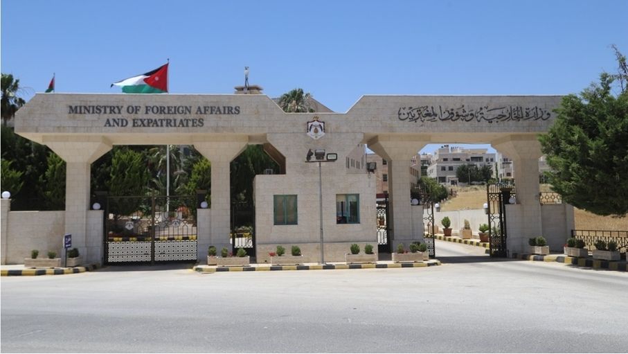 الأردن يدين استهداف محيط "براكة النووية" في أبو ظبي بمسيّرة