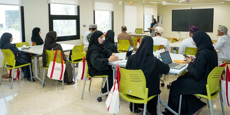 بنك مسقط و ” ريادة ” يعقدان حلقات نقاشية لتعزيز دور المؤسسات الصغيرة والمتوسطة في الاقتصاد الوطني