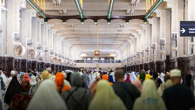 المنتخبون بين الذهاب للعمرة والكذب على الناخبين