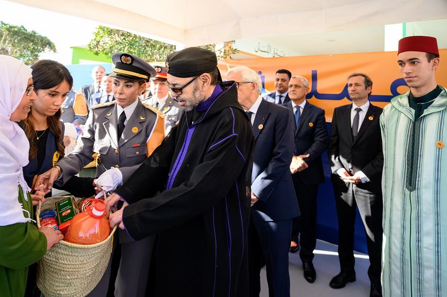 جلالة الملك يعطي بسلا انطلاقة العملية الوطنية "رمضان 1447" التي سيستفيد منها أزيد من 4,3 ملايين شخص