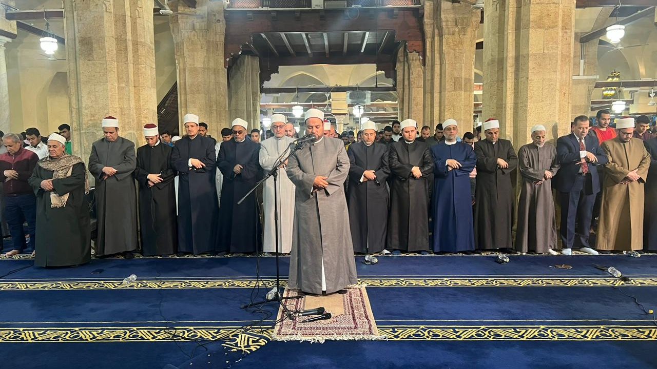بث مباشر صلاة العشاء والتراويح من الجامع الأزهر ليلة 28 رمضان