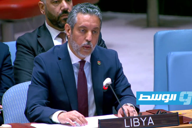 السني: ليبيا ترفض إنشاء مخيمات للمهاجرين على أراضيها.. ويدعو إلى معالجة أسباب الهجرة غير القانونية