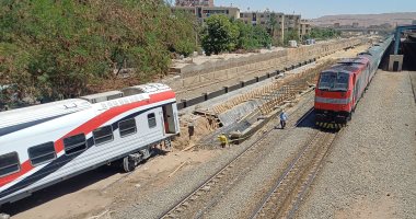 انتظام حركة القطارات بأسوان بعد رفع عربة حادث الروسى