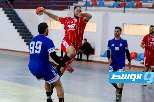 الإثارة مستمرة.. 4 مباريات قوية بدوري اليد في البيضاء