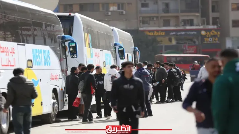 20 حافلة لنقل جماهير الزمالك إلى ستاد هيئة قناة السويس لحضور مباراة الفريق مع كايزر تشفيز
