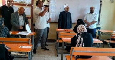 توافد طلاب الثانوية الأزهرية على لجان اللغة الأجنبية الثانية بالإسماعيلية