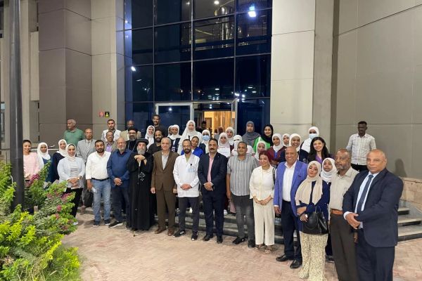 رئيس جامعة أسوان يشارك احتفالية اليوم العالمي للتمريض بمستشفى المسلة