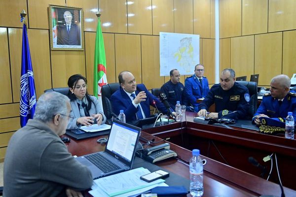 عشية رمضان.. الوزير الأول يُتابع عملية تموين السوق