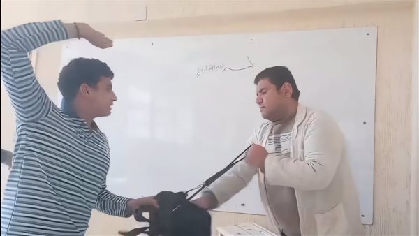 أول تعليق من "التعليم" على محاولة طالب التعدي على معلم بإحدى المدارس