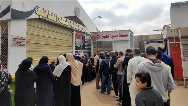 محافظ الدقهلية: استمرار عمل منافذ الخبز المدعم الجديدة بالمنصورة