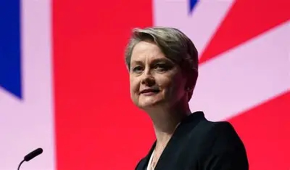 بريطانيا تدعو المجتمع الدولي إلى منع تصدير الأسلحة إلى السودان