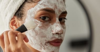 4 وصفات طبيعية للعناية بالبشرة من مطبخك.. مهمة مع تقلبات الجو