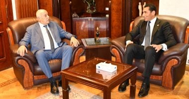 جوهر نبيل يبحث مع رئيس المجلس الأعلى للشباب والرياضة بفلسطين تعزيز التعاون