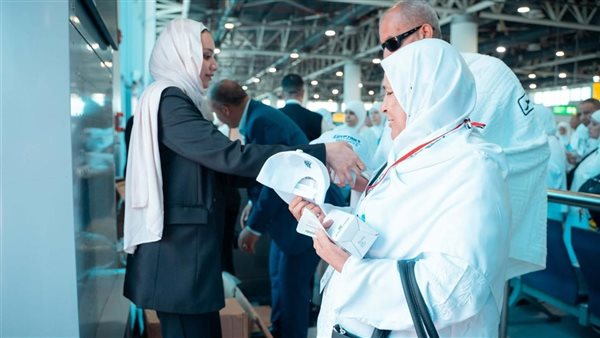 مصر للطيران تبدأ جسرها الجوي إلى جدة لنقل 4933 حاجًا اليوم وغدًا للأراضي المقدسة