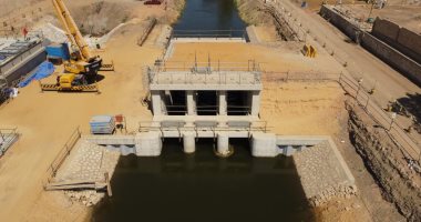 مصر تودع أقدم منشآتها المائية بأسيوط بعد 153 عامًا من الخدمة.. وزارة الرى: قناطر ديروط الجديدة تدخل مرحلة اللمسات الأخيرة بنسبة تنفيذ تتجاوز 93%.. وتؤكد: تنظم الرى فى 1.6 مليون فدان بـ5 محافظات
