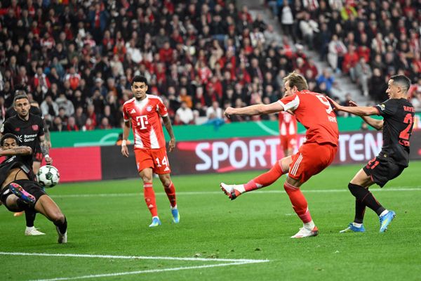 بايرن ميونخ يتأهل لنهائي كأس ألمانيا بفوز مثير على ليفركوزن