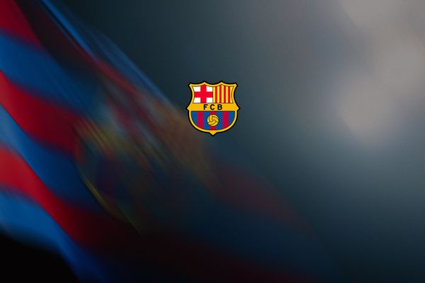 برشلونة يشكو حكام مباراتي أتلتيكو في دوري أبطال أوروبا