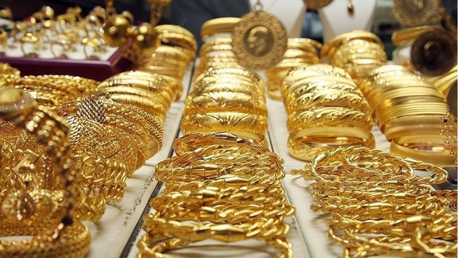 الذهب يتجه لخسارة أسبوعية مع صعود الدولار