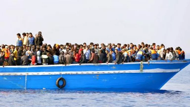 مصرع 38 مهاجراً في غرق قارب قبالة سواحل ليبيا