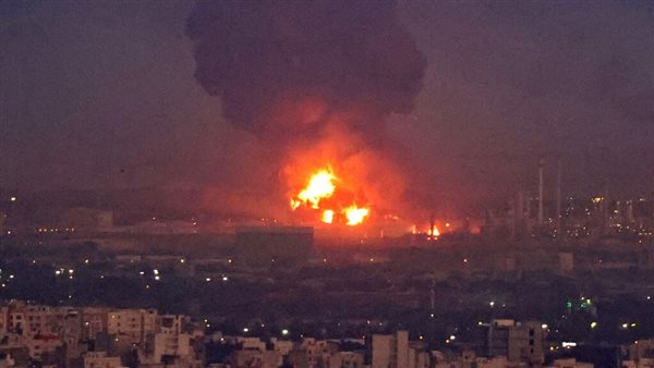 إعلام إيراني: دوي انفجارات قوية وتحليق مقاتلات في العاصمة طهران والمدن المحيطة