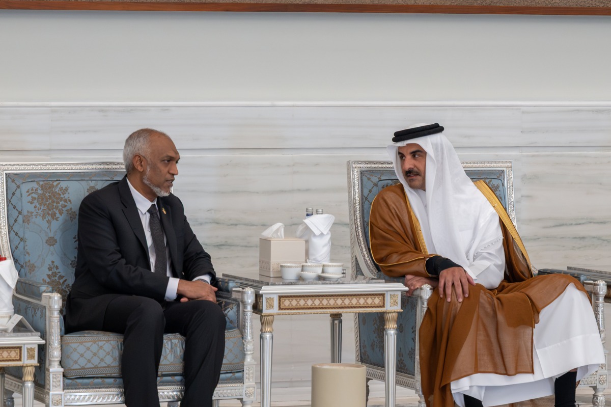 ‫ سمو الأمير يستقبل رئيس المالديف