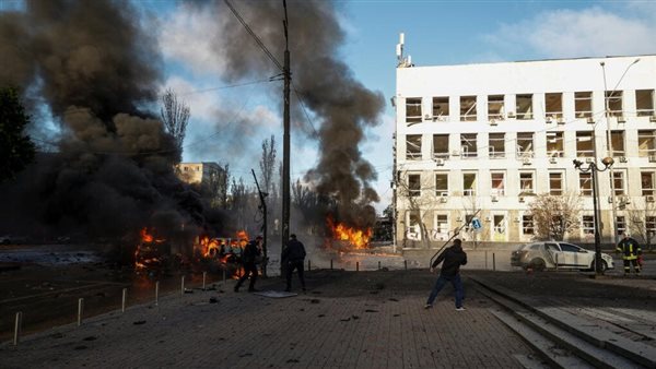 السلطات الأوكرانية: كييف تتعرض لضربات جوية مع انتهاء هدنة الأيام الثلاثة مع روسيا