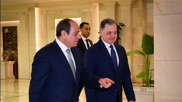 الرئيس السيسي يؤكد أهمية وحدة الشعب وضرورة حسن تعامل الشرطة مع المواطنين