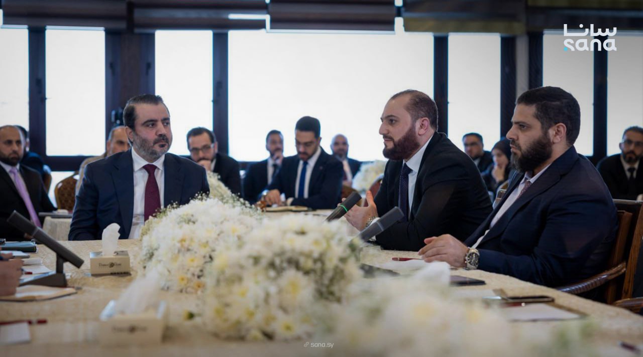 الوزير الشيباني يلتقي في دمشق بالمحافظين ومديري التعاون الدولي في المحافظات السورية
