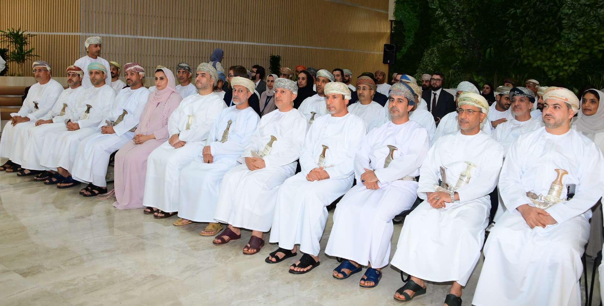 إسناد اتفاقية شراء الطاقة لمشروع الطاقة المتجددة في محوت والدقم